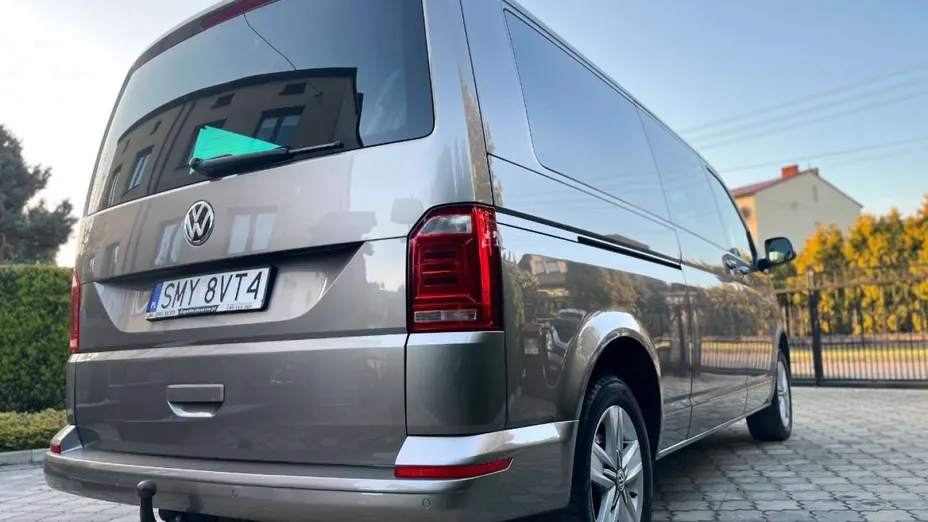 VOLKSWAGEN Multivan -