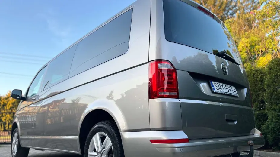 VOLKSWAGEN Multivan -