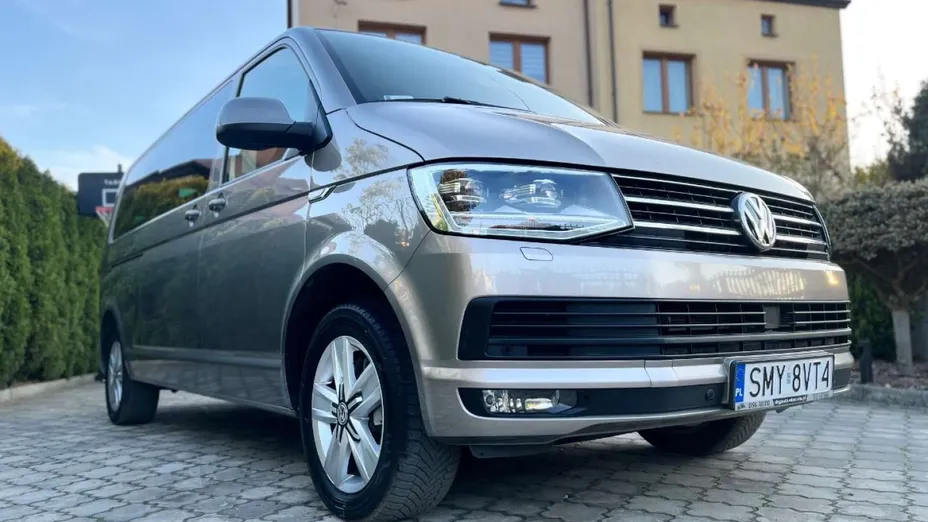 VOLKSWAGEN Multivan -