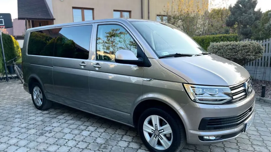VOLKSWAGEN Multivan -