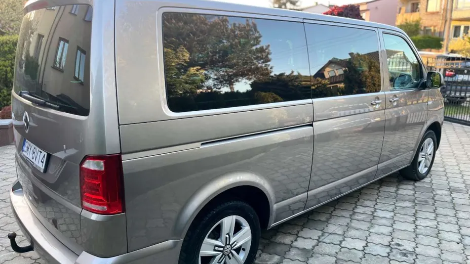 VOLKSWAGEN Multivan -
