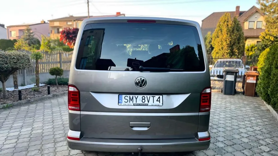 VOLKSWAGEN Multivan -