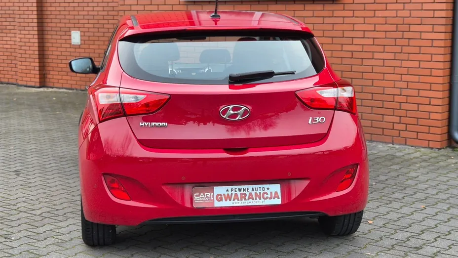 HYUNDAI i30 -