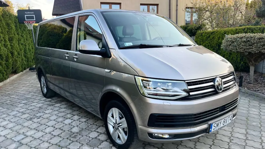 VOLKSWAGEN Multivan -
