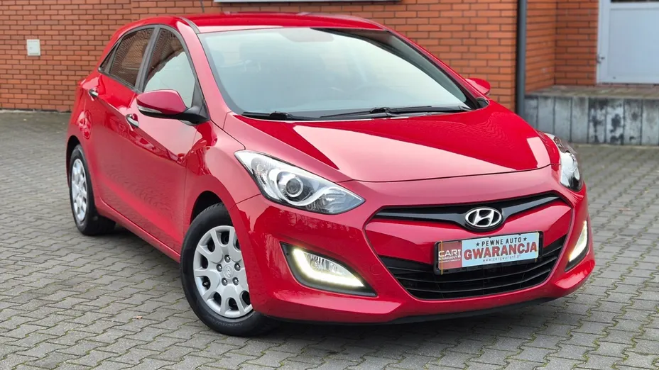 HYUNDAI i30 -