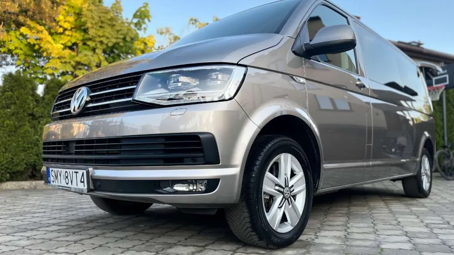 VOLKSWAGEN Multivan -