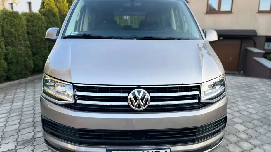 VOLKSWAGEN Multivan -
