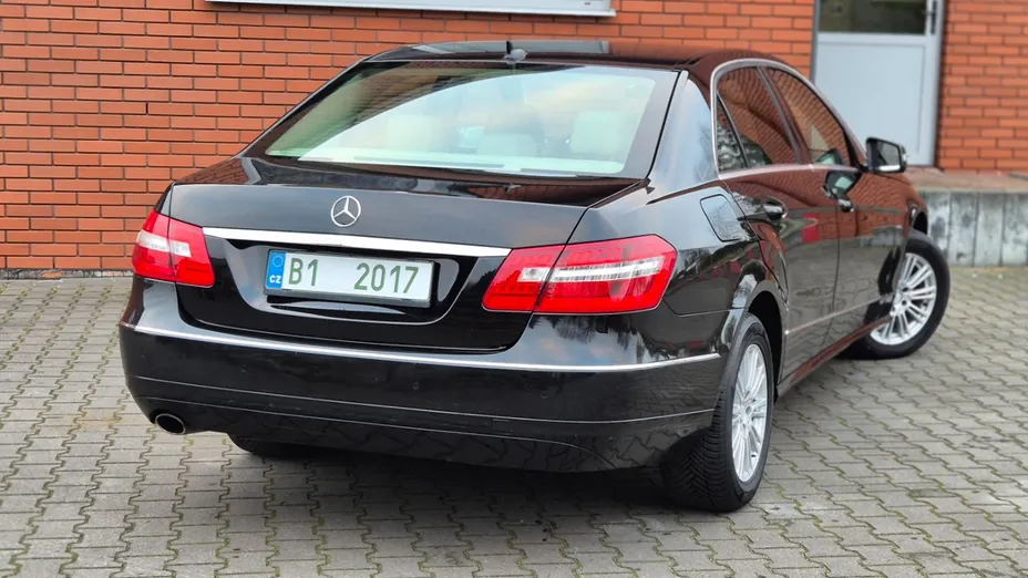 MERCEDES-BENZ E Klasa -