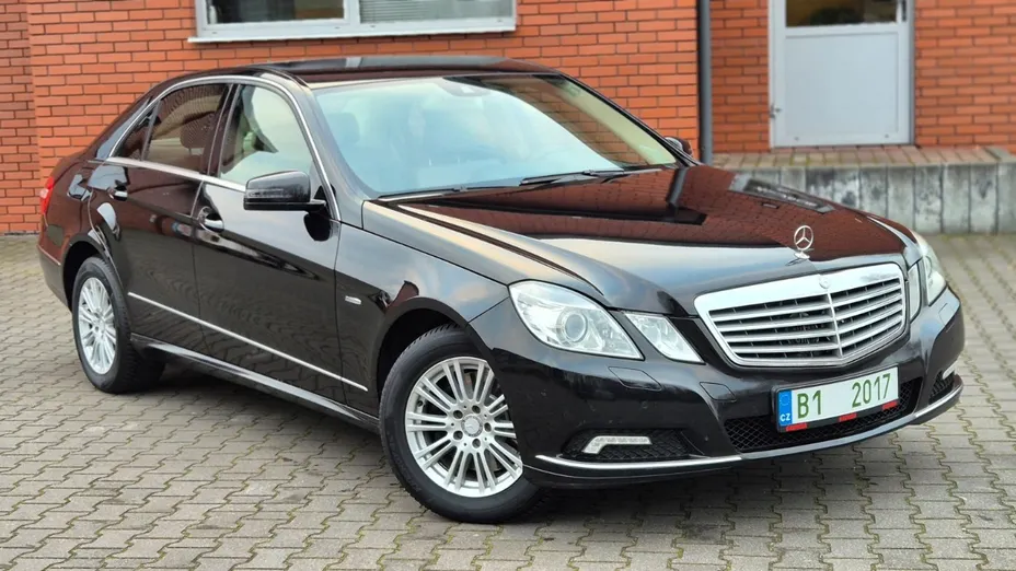 MERCEDES-BENZ E Klasa -
