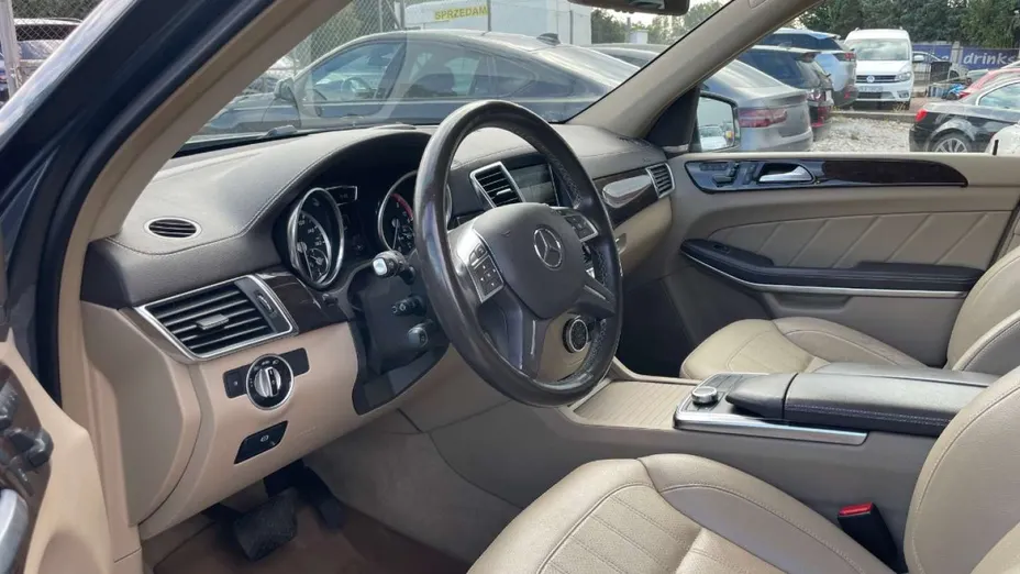 MERCEDES-BENZ GL -