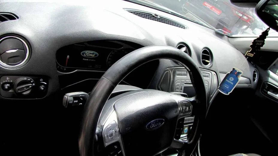 FORD Mondeo -