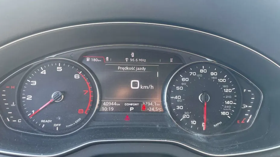 AUDI Q5 -