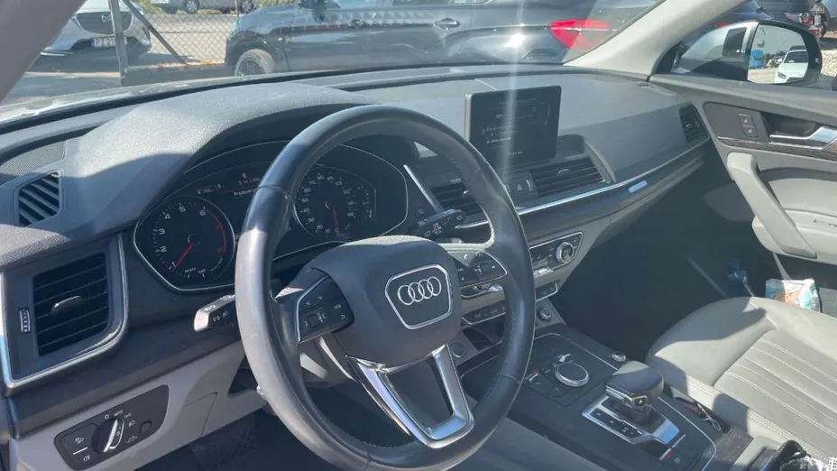 AUDI Q5 -