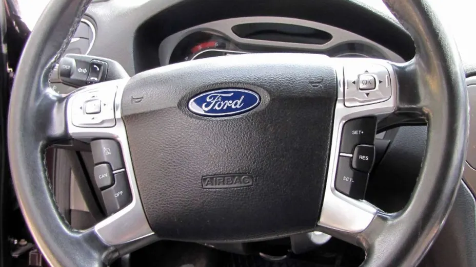 FORD Mondeo -