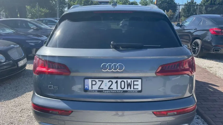 AUDI Q5 -