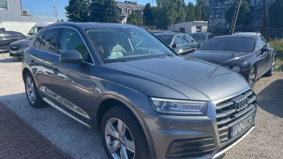 AUDI Q5 -