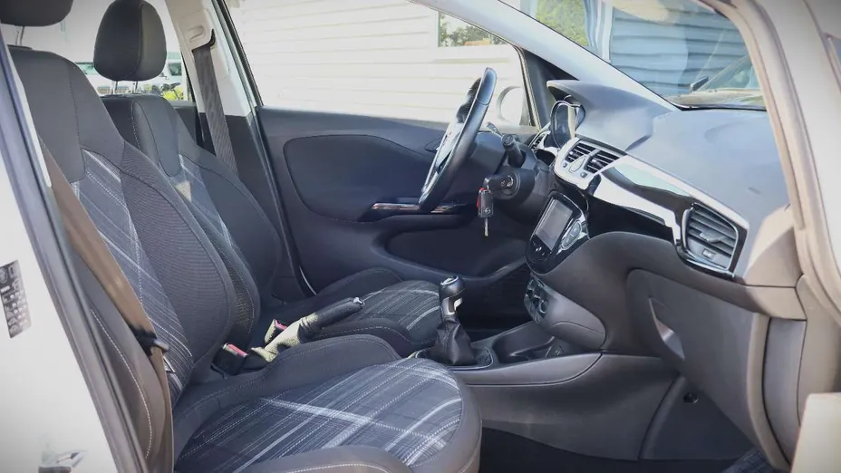 OPEL Corsa -