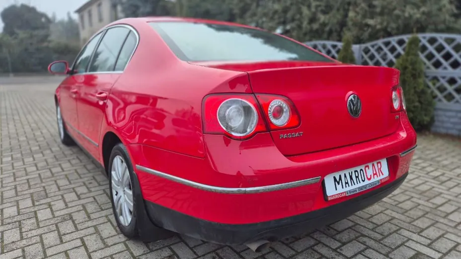 VOLKSWAGEN Passat -