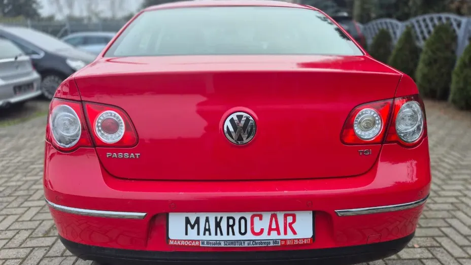 VOLKSWAGEN Passat -