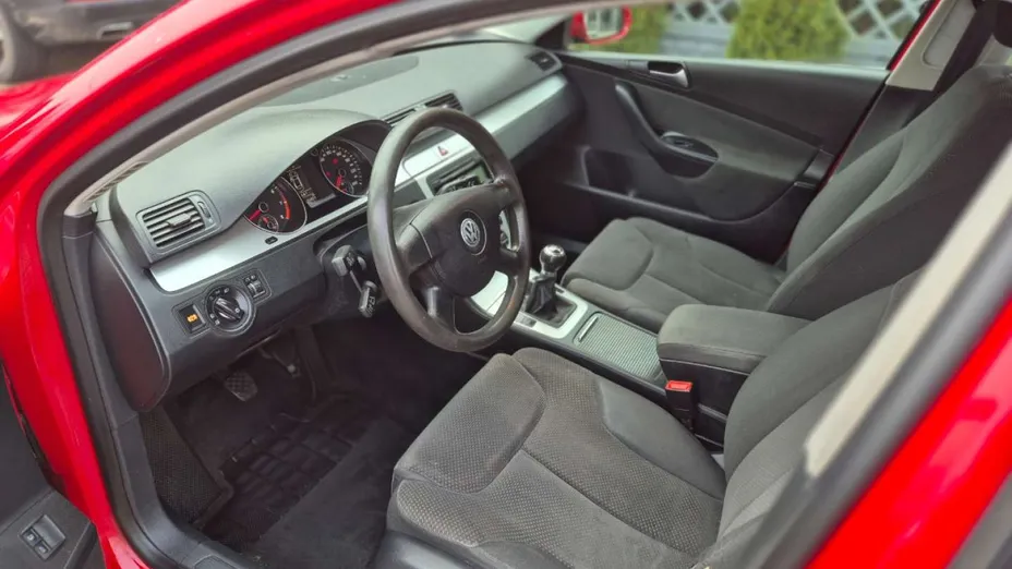 VOLKSWAGEN Passat -