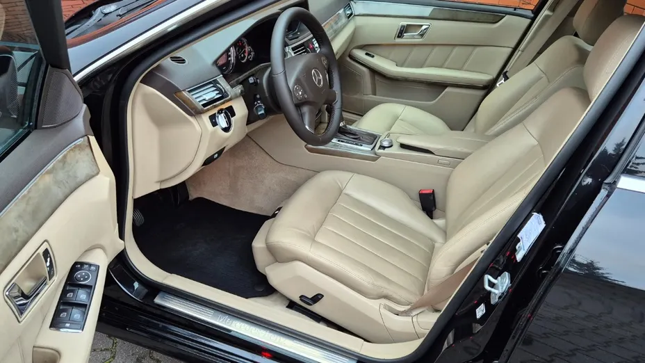 MERCEDES-BENZ E Klasa -