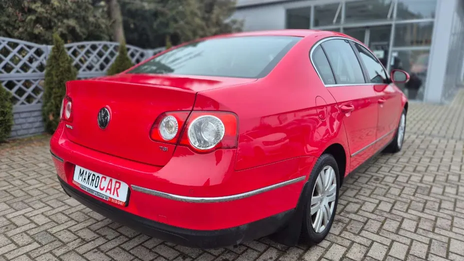 VOLKSWAGEN Passat -