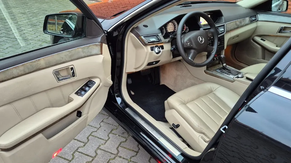 MERCEDES-BENZ E Klasa -