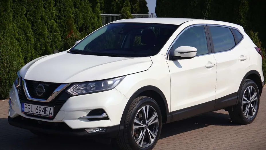 NISSAN Qashqai -