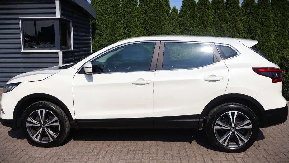 NISSAN Qashqai -