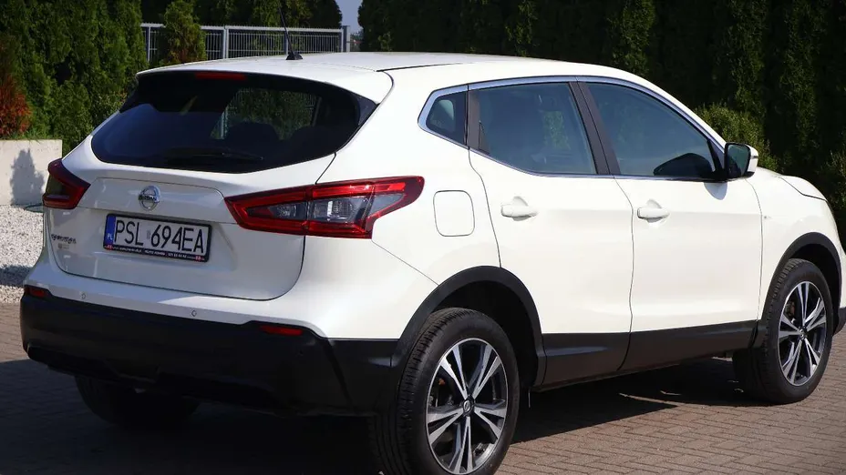 NISSAN Qashqai -