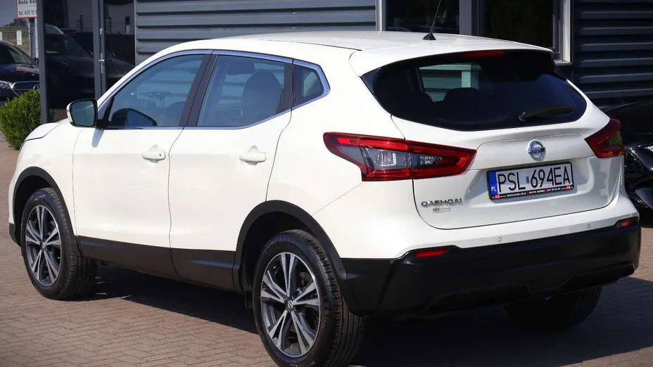 NISSAN Qashqai -