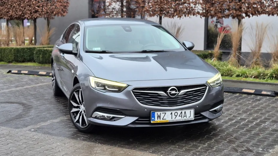 OPEL Insignia -