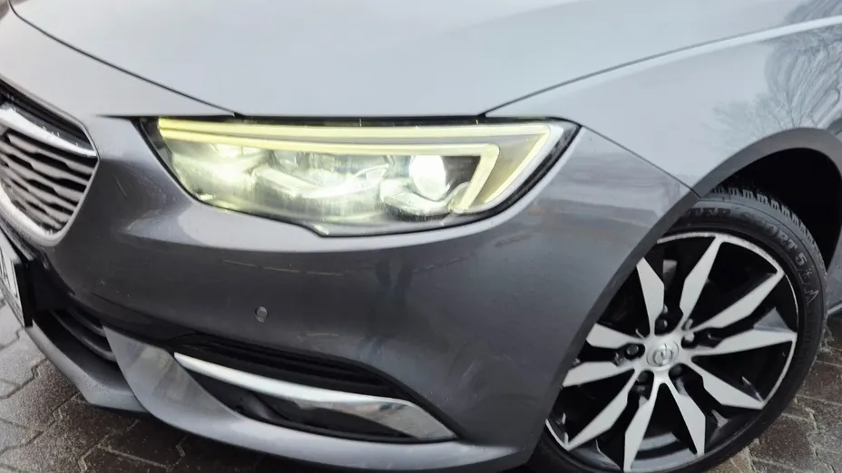 OPEL Insignia -
