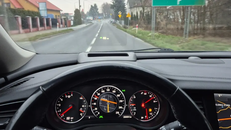 OPEL Insignia -