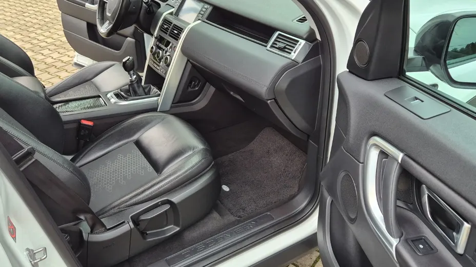 LAND ROVER Discovery Sport -