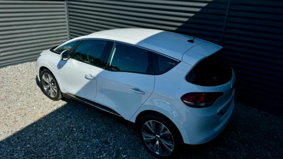 RENAULT Scenic -