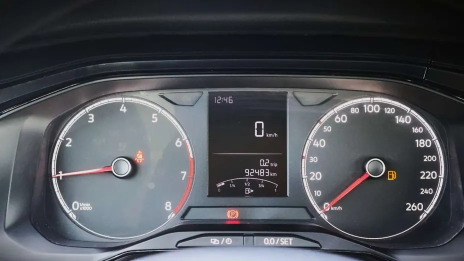 VOLKSWAGEN Polo -