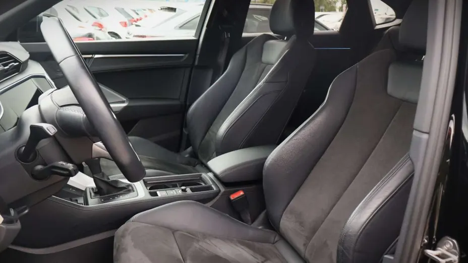 AUDI Q3 Sportback -
