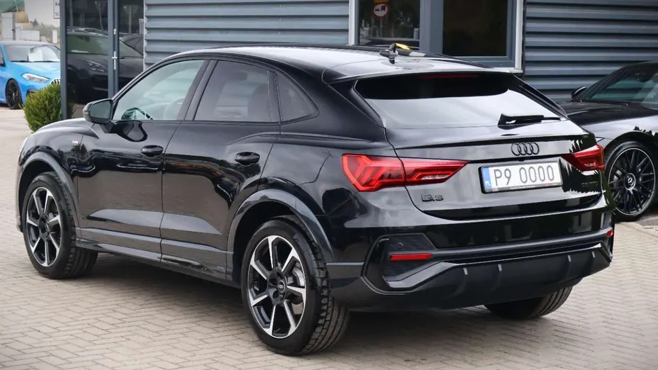 AUDI Q3 Sportback -