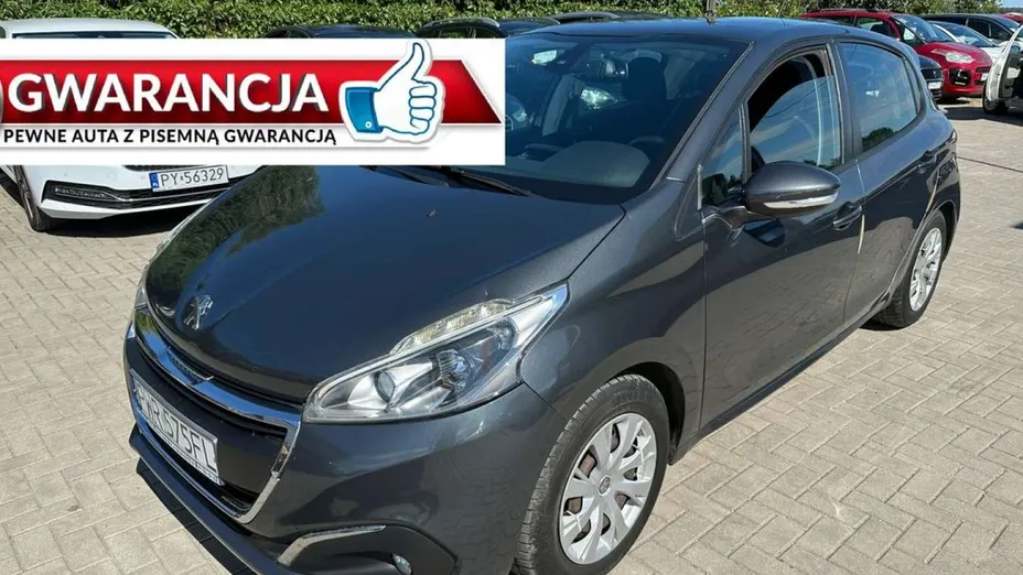PEUGEOT 208 -