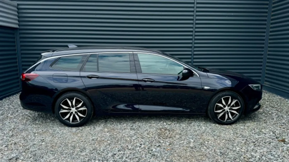OPEL Insignia -
