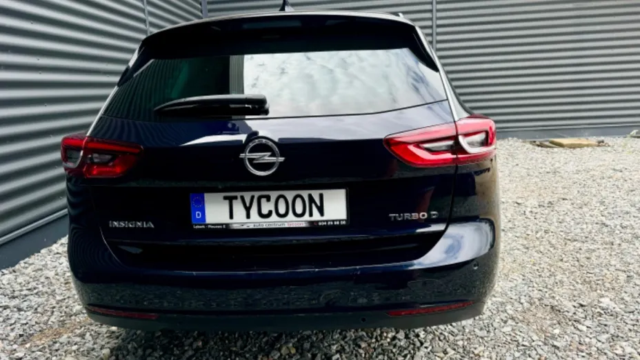 OPEL Insignia -