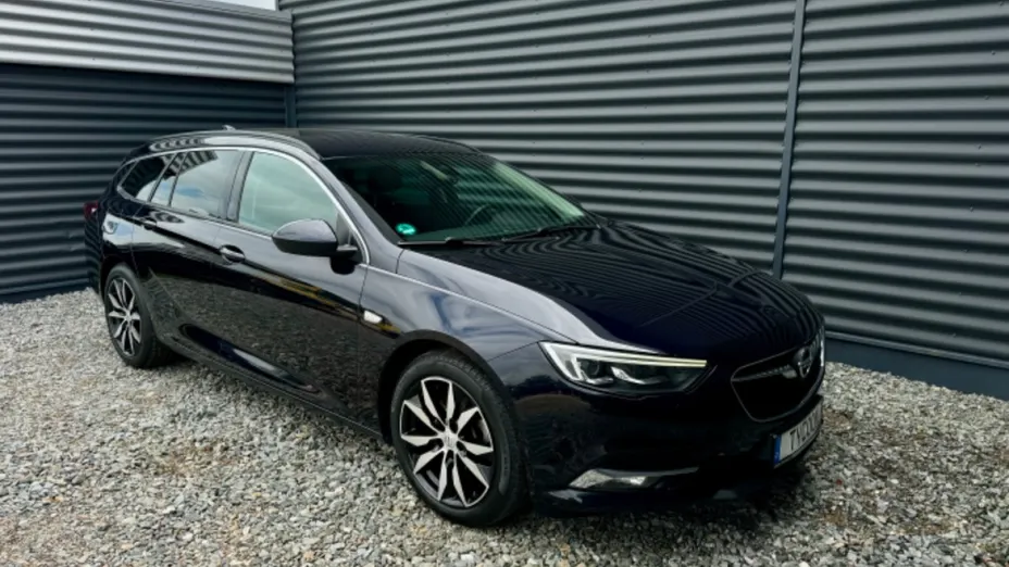 OPEL Insignia -
