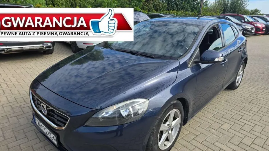 VOLVO V40 -