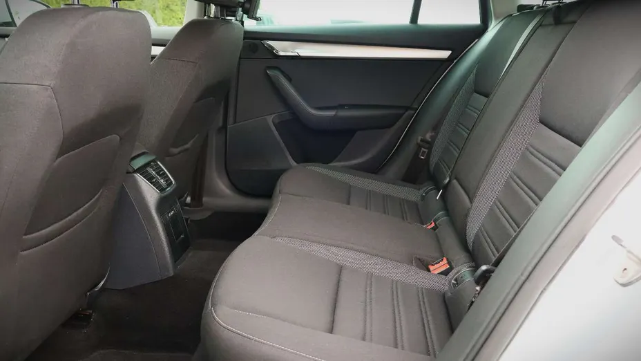 SKODA Octavia -