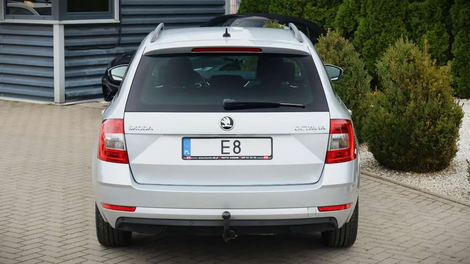 SKODA Octavia -