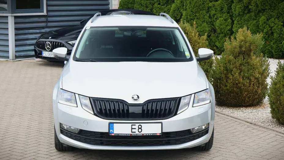 SKODA Octavia -