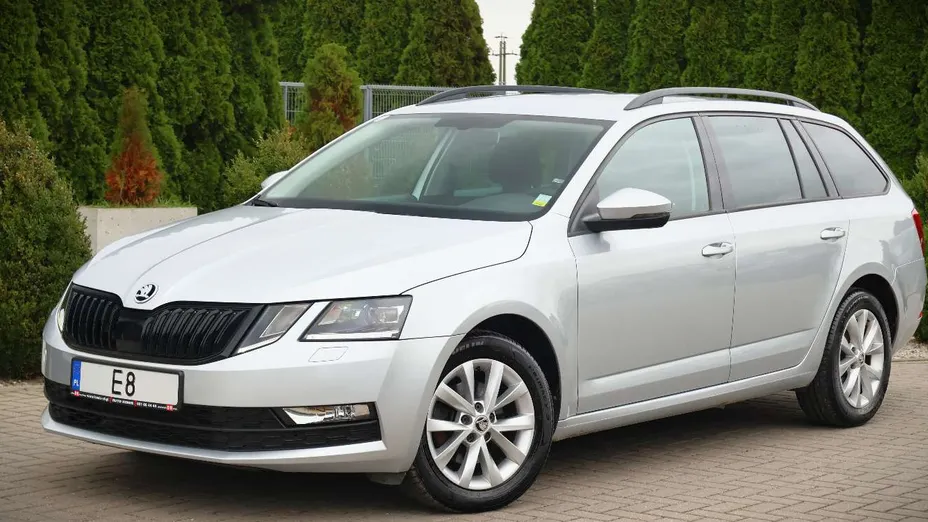 SKODA Octavia -