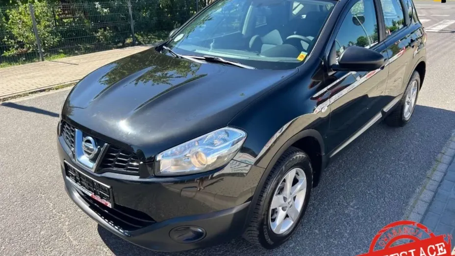 NISSAN Qashqai -
