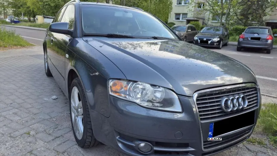 AUDI A4 -